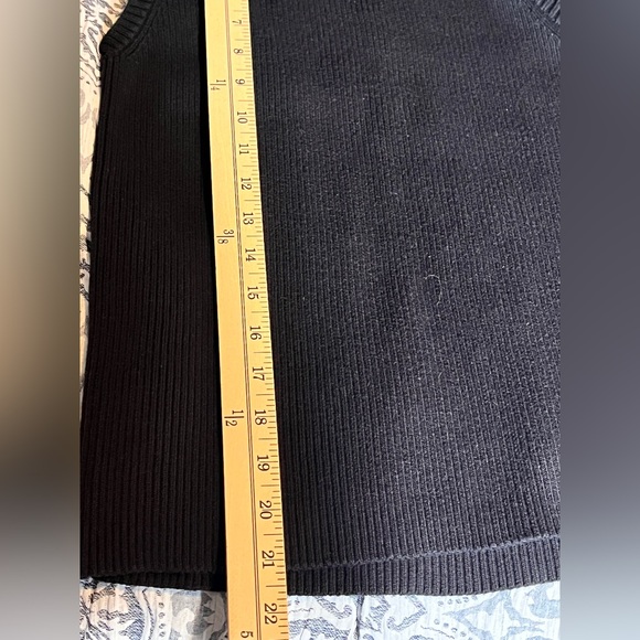 Lauren Ralph Lauren LRL Black Cableknit Turtleneck w Logo on neck Medium - Picture 6 of 9